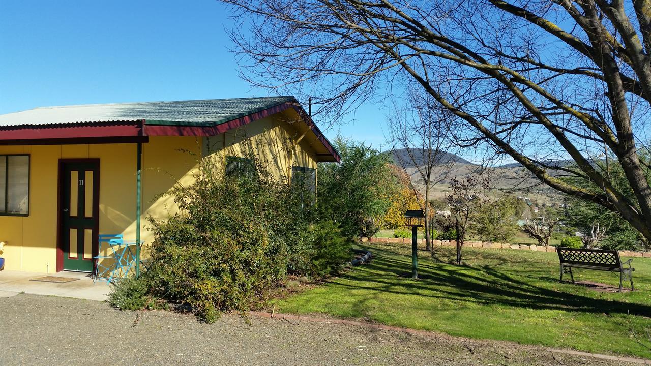 Omeo Motel エクステリア 写真