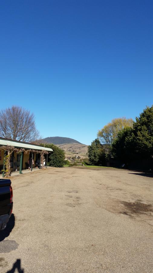 Omeo Motel エクステリア 写真